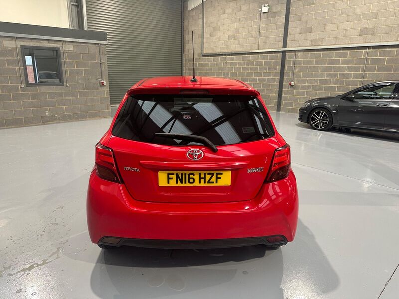 TOYOTA YARIS