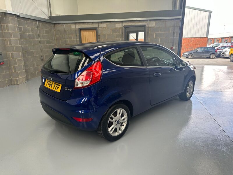 FORD FIESTA