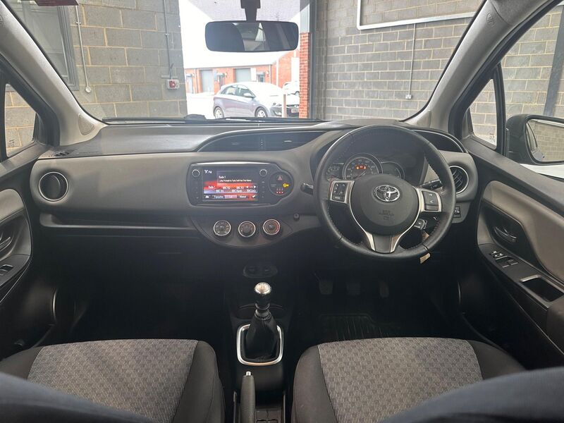 TOYOTA YARIS