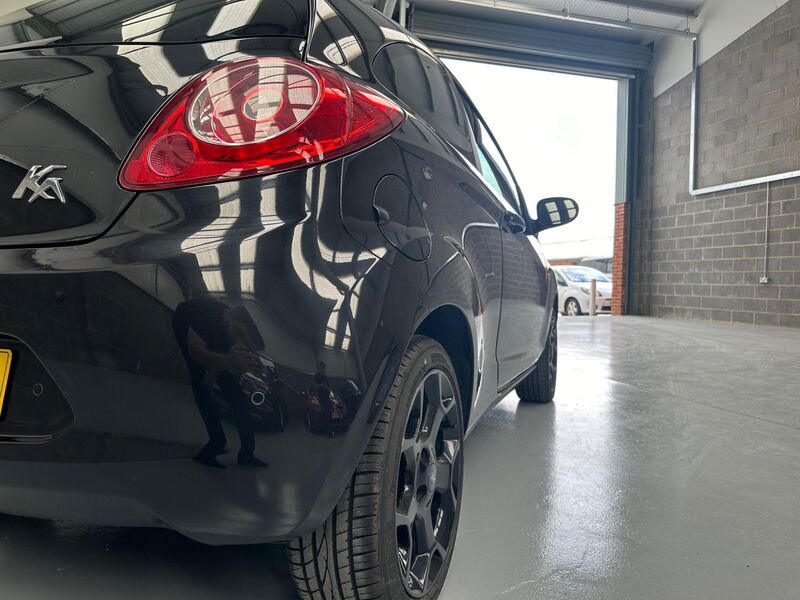 FORD KA