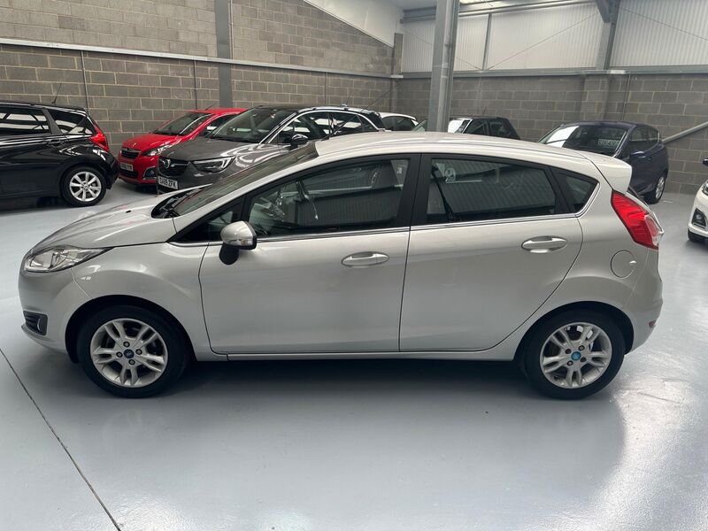 FORD FIESTA
