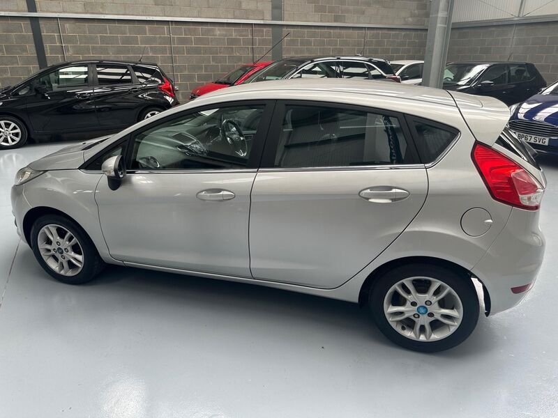 FORD FIESTA