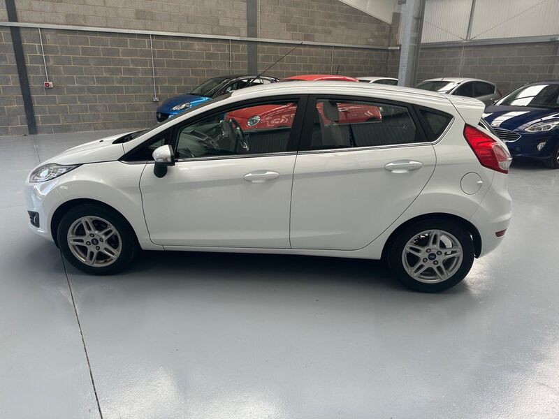 FORD FIESTA