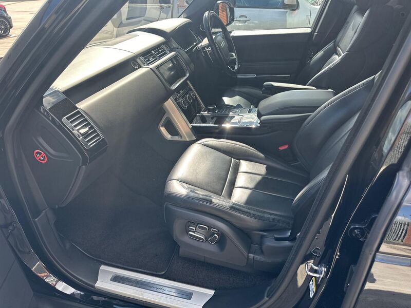 LAND ROVER RANGE ROVER