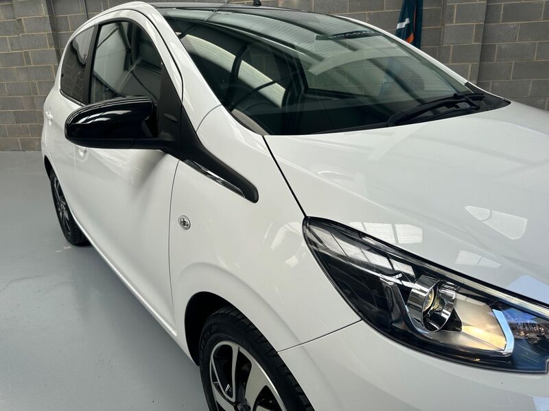 PEUGEOT 108