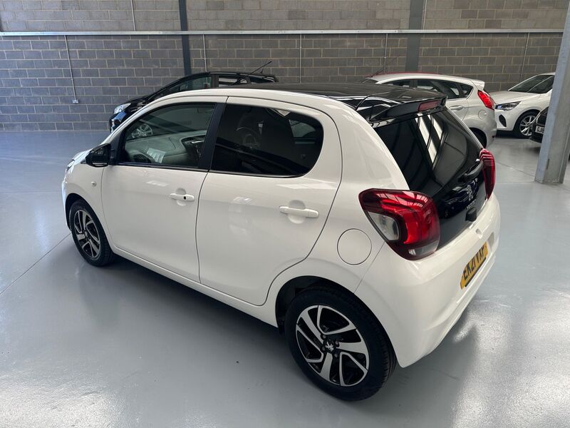 PEUGEOT 108