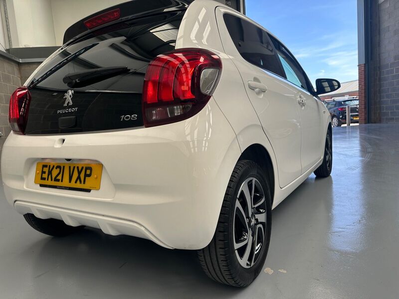 PEUGEOT 108