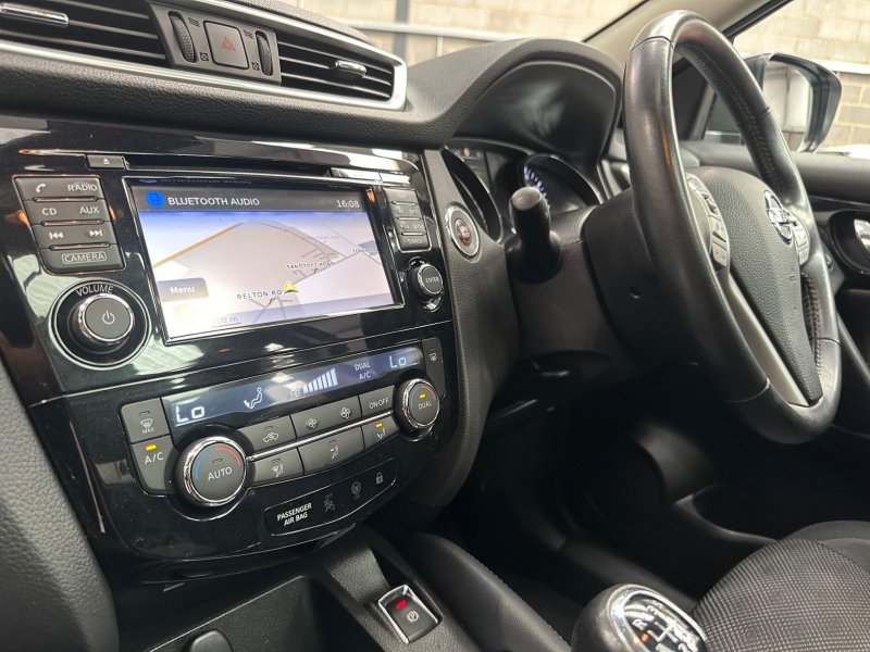 NISSAN QASHQAI