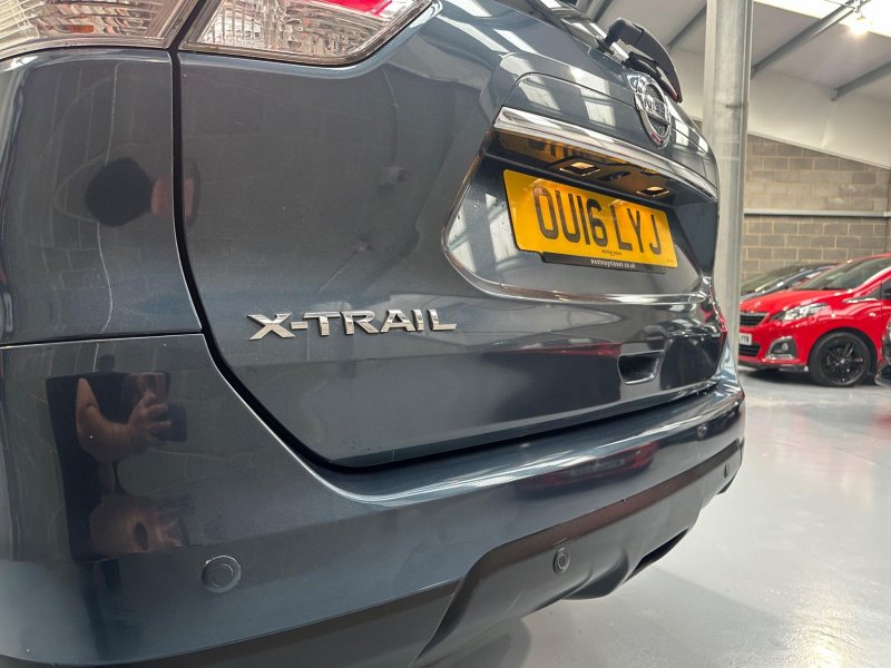 NISSAN X-TRAIL